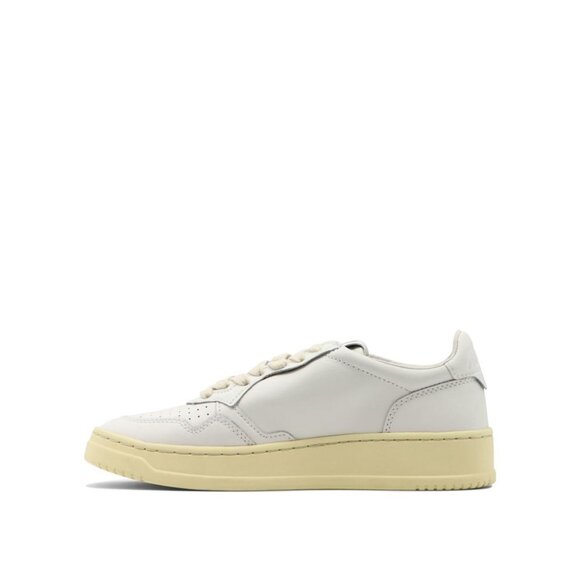 Autry Medalist Low Sneakers IT 39 Women - Picture 3 of 5